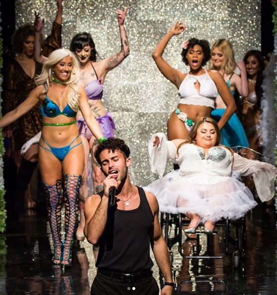 Anti-Victoria’s Secret Fashion Show: la bellezza nella diversità oltre la taglia