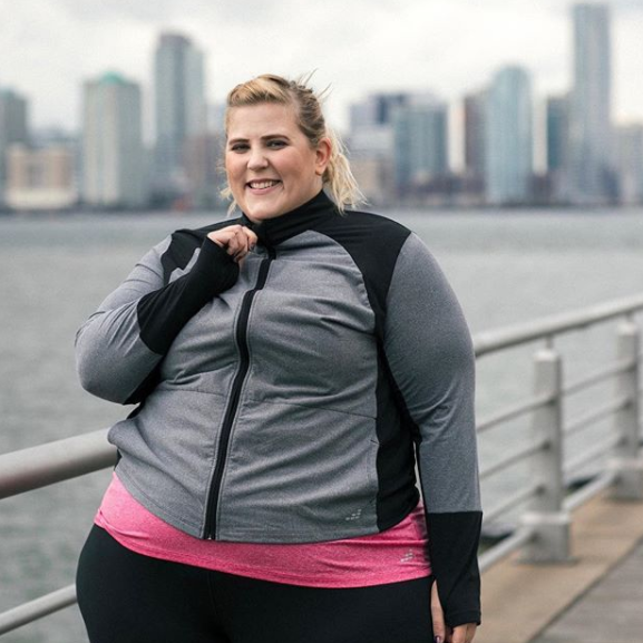 La risposta del brand a chi ha bullizzato la modella plus size per questa foto