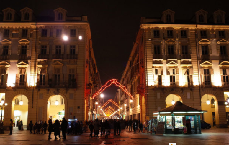 Natale nel mondo: le luminarie natalizie che ti faranno sognare