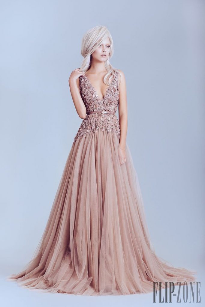 Il colore del vestito da sposa 2018 è il "rosa nostalgia"