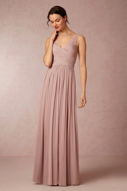 Il colore del vestito da sposa 2018 è il "rosa nostalgia"