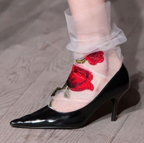 Tulle socks: i 15 calzini in tulle più belli per la primavera 2018