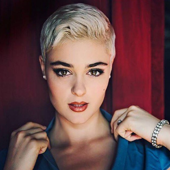 La modella curvy che sta rivoluzionando il concetto di bellezza sulle passerelle