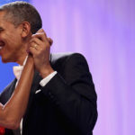 Il videomessaggio a sorpresa di Barack Obama per la sua Michelle