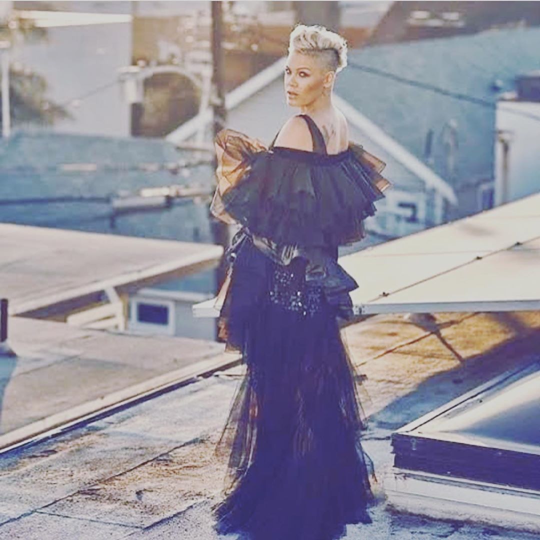 La bellissima lettera di Pink alla se stessa “che sta invecchiando”
