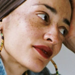 L'anima libera di Zadie Smith e quelle "donne pazze" davanti allo specchio
