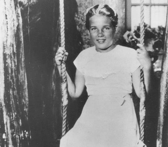 Cosa accadde a Sally Horner, la vera Lolita, abusata sessualmente e morta a 15 anni