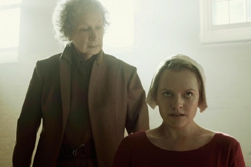 La lezione di Margaret Atwood alle ragazze sul non essere ancelle, né prede