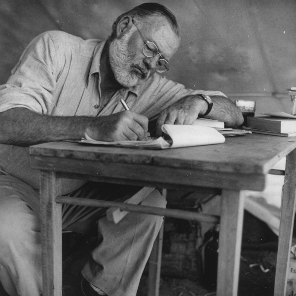 "Dille che l'amo": quelle lettere ad amori impossibili di Ernest Hemingway