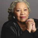 Toni Morrison, che imparò a ridere della tragedia e raccontò la crudeltà del razzismo