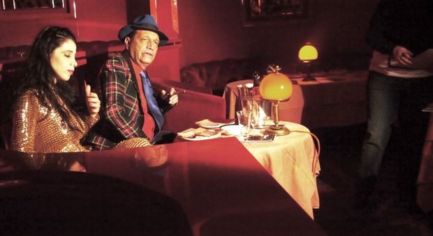 Andrea G. Pinketts: la tenera lapide dedicatagli dalla madre e le altre donne