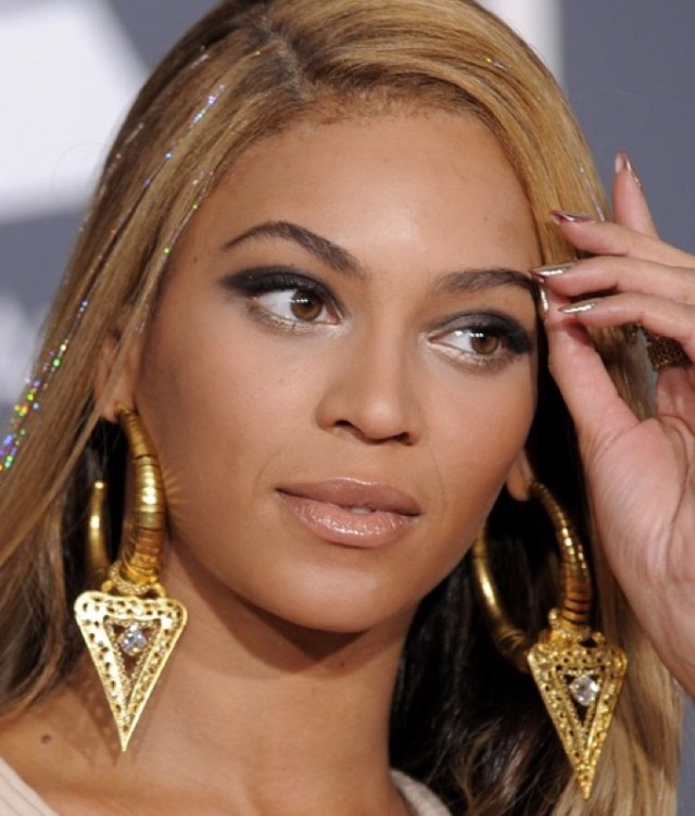 Cat Eye: 6 look da copiare alle star e come realizzarli
