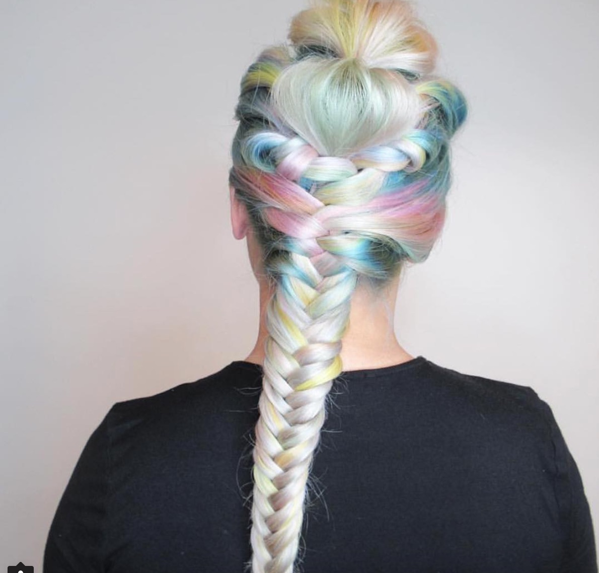 20 acconciature da sposa... A colori