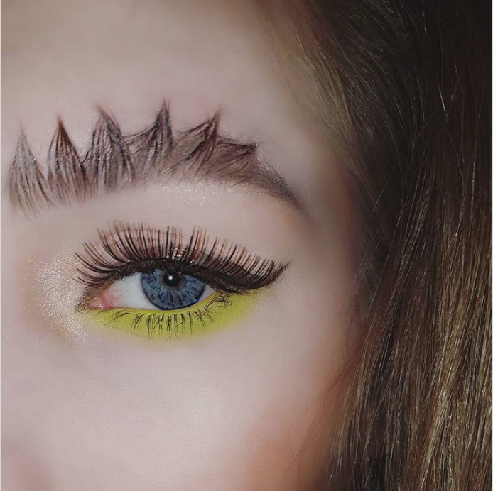Anche no: 15 trend (o orrori) sopracciglia su Instagram