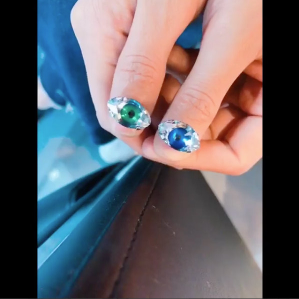 Mai provato le Tic Toc Nails: la nail art attacca e stacca?