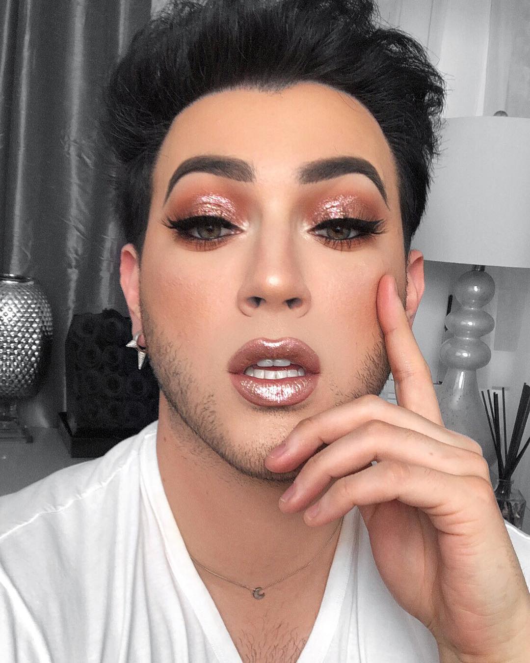 Gli uomini lo fanno meglio... Il trucco spiegato da 6 beauty blogger maschi