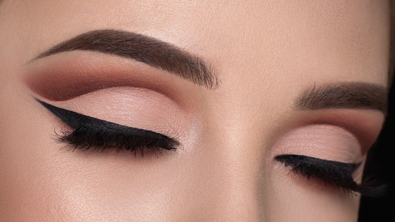 Dimmi che forma di occhio hai e ti dirò come realizzare il cut crease perfetto per te