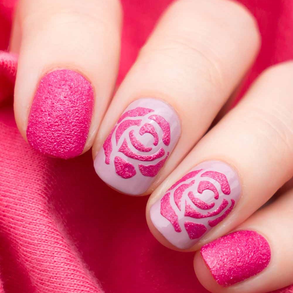 Unghie per San Valentino: 15 decorazioni romantiche