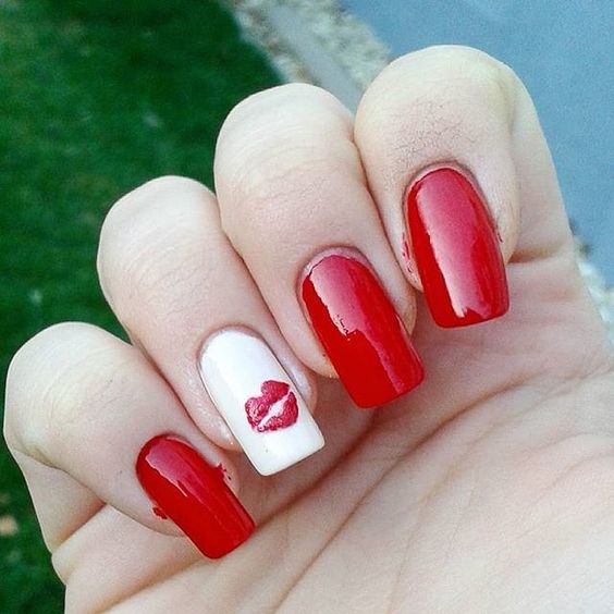Unghie per San Valentino: 15 decorazioni romantiche