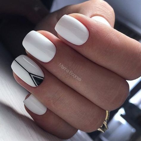 Accent nail: la manicure di tendenza che piace a tutti