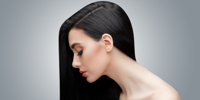 Come lisciare i capelli ricci