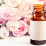 Acqua di rose, segreto di bellezza: le proprietà e le migliori 5 in vendita