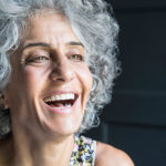 "Quasi quasi mi faccio grigia": quando una donna decide di smettere di tingersi