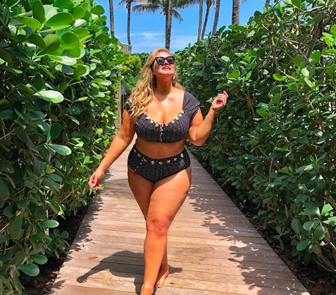 La bellezza di 9 star che mostrano la cellulite: "Cambiate la mente, non il corpo"