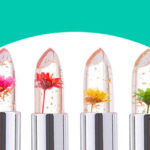 Lucidalabbra con fiori veri, glitter o volumizzanti: quali sono i migliori