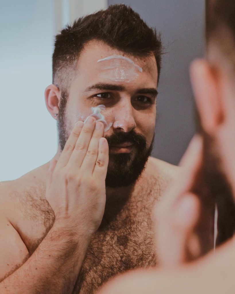 "Amare il proprio corpo non è solo 'roba da donne', quindi anch'io mi metto a nudo"