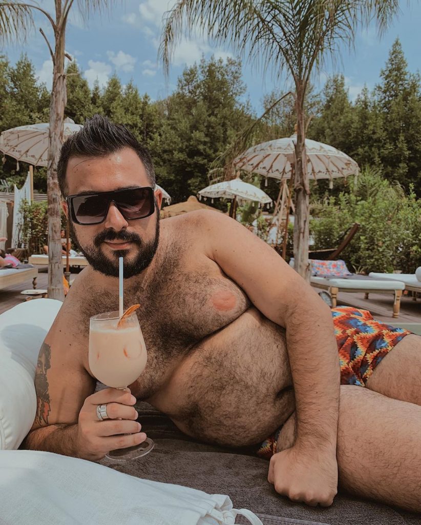 "Amare il proprio corpo non è solo 'roba da donne', quindi anch'io mi metto a nudo"