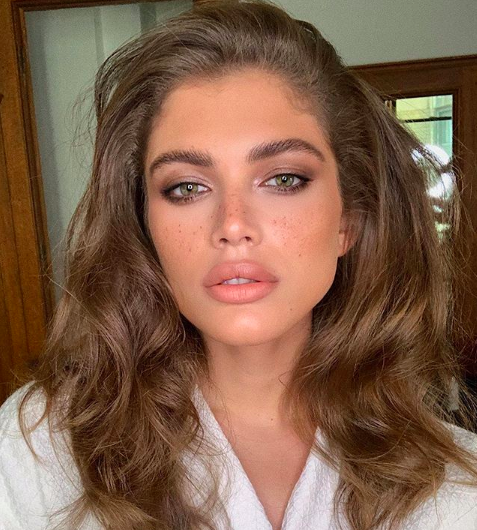 Chi è Ali Tate-Cutler, la prima modella curvy di Victoria's Secret e perché molti hanno da ridire