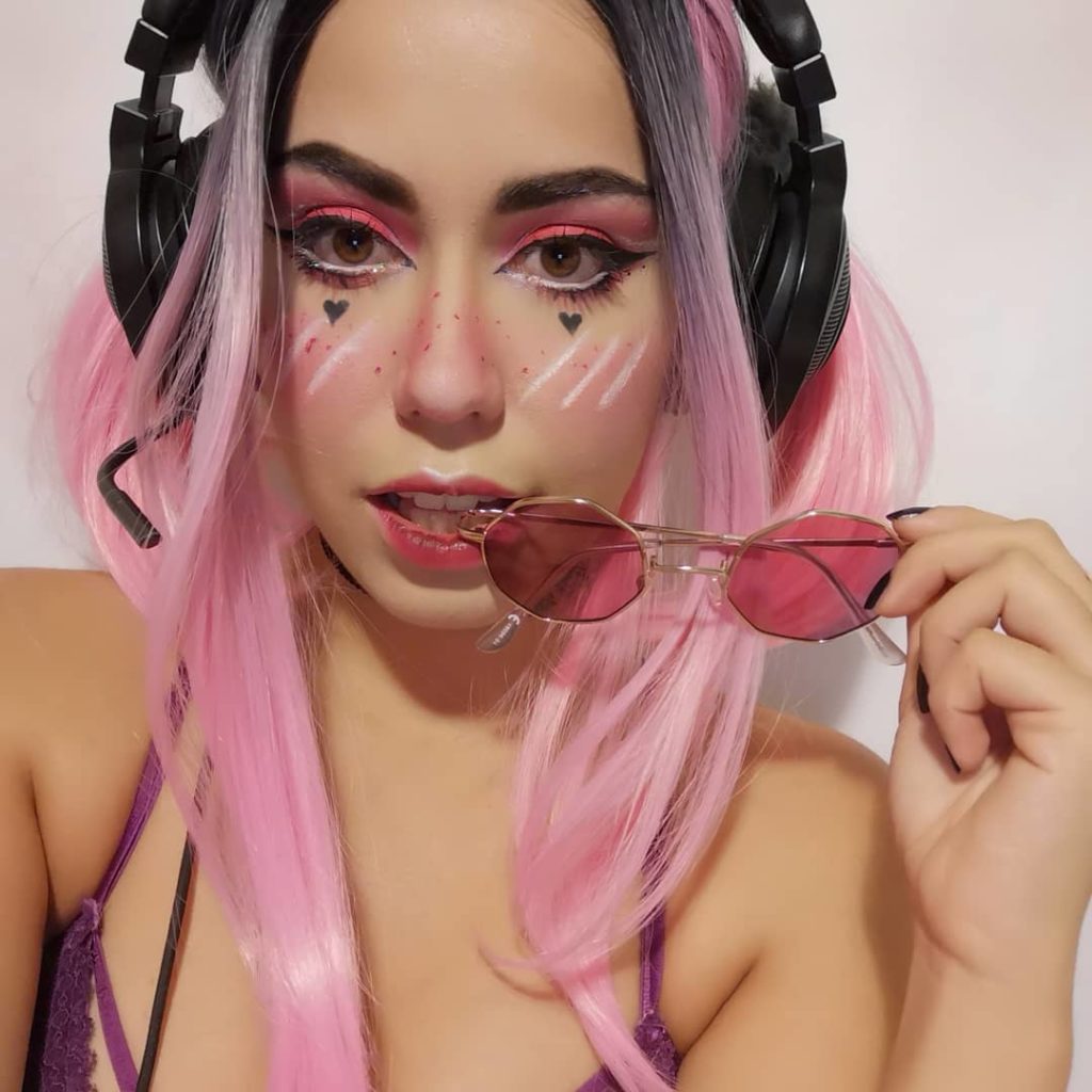 Chi sono le E-Girls e gli E-Boys e come stanno cambiando gli standard di bellezza