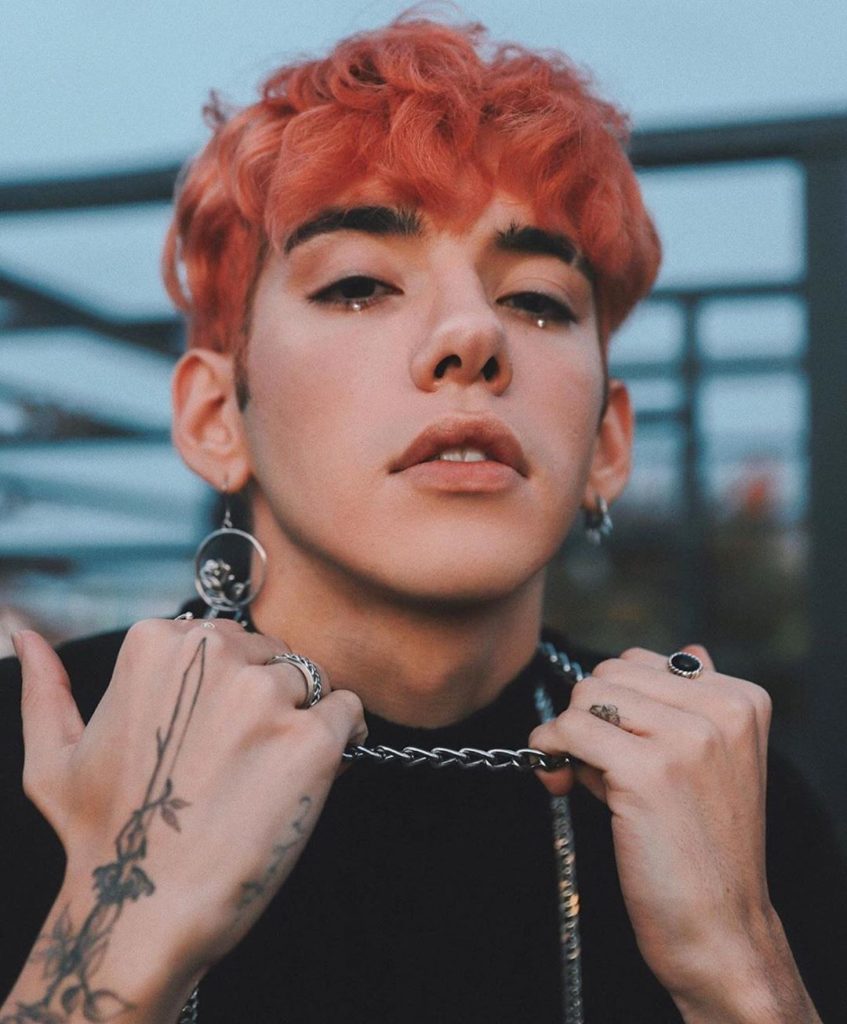 Chi sono le E-Girls e gli E-Boys e come stanno cambiando gli standard di bellezza